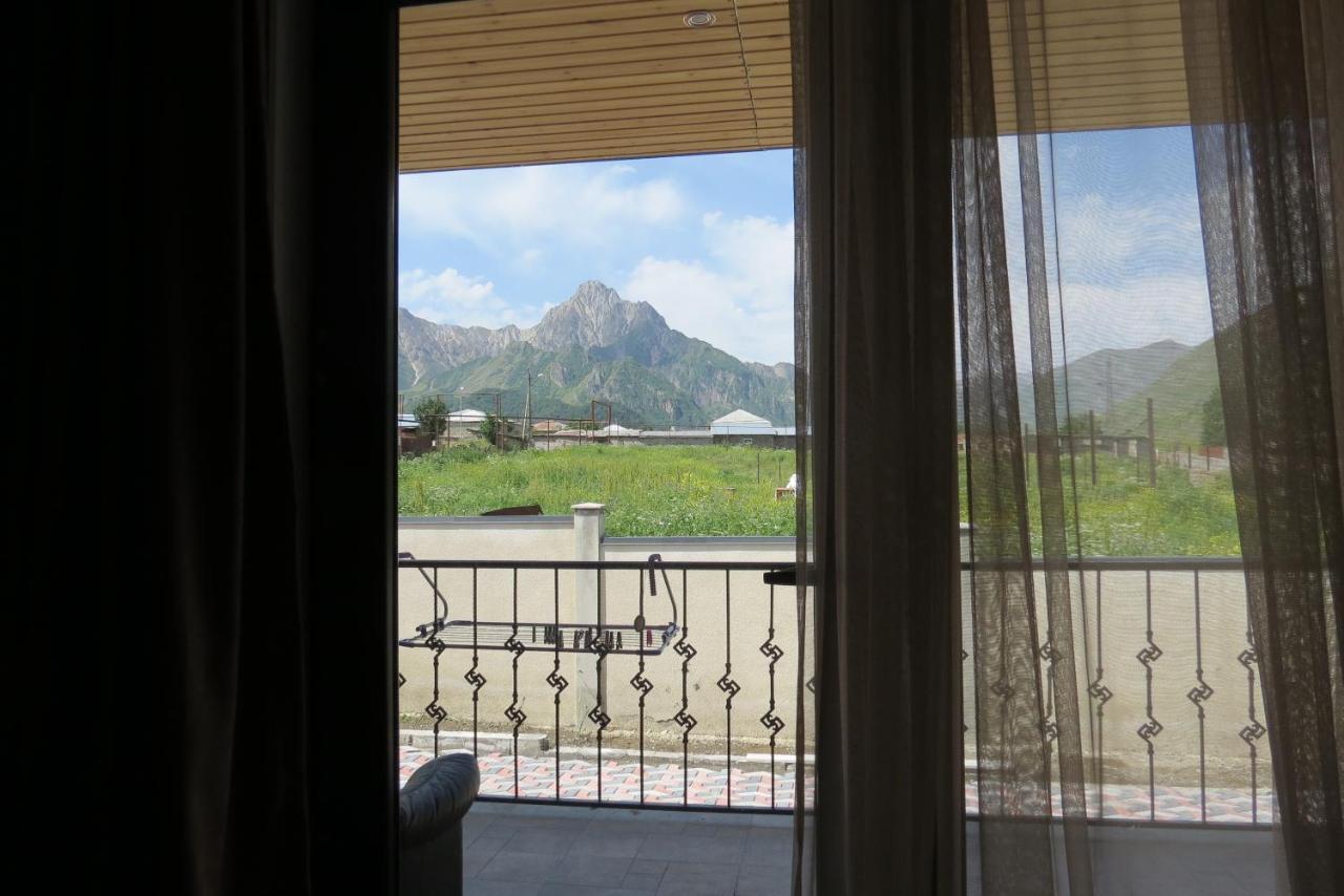 Bibo'S Kokhi Guesthouse คัซเบกี ภายนอก รูปภาพ